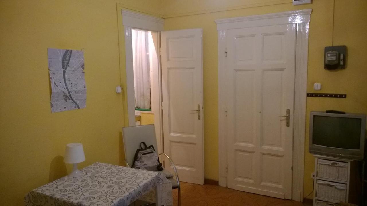White Ship Apartman Budapest Extérieur photo