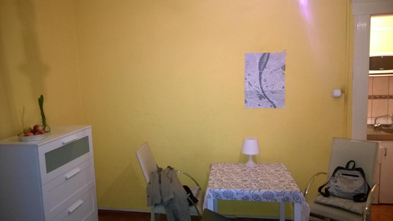 White Ship Apartman Budapest Extérieur photo