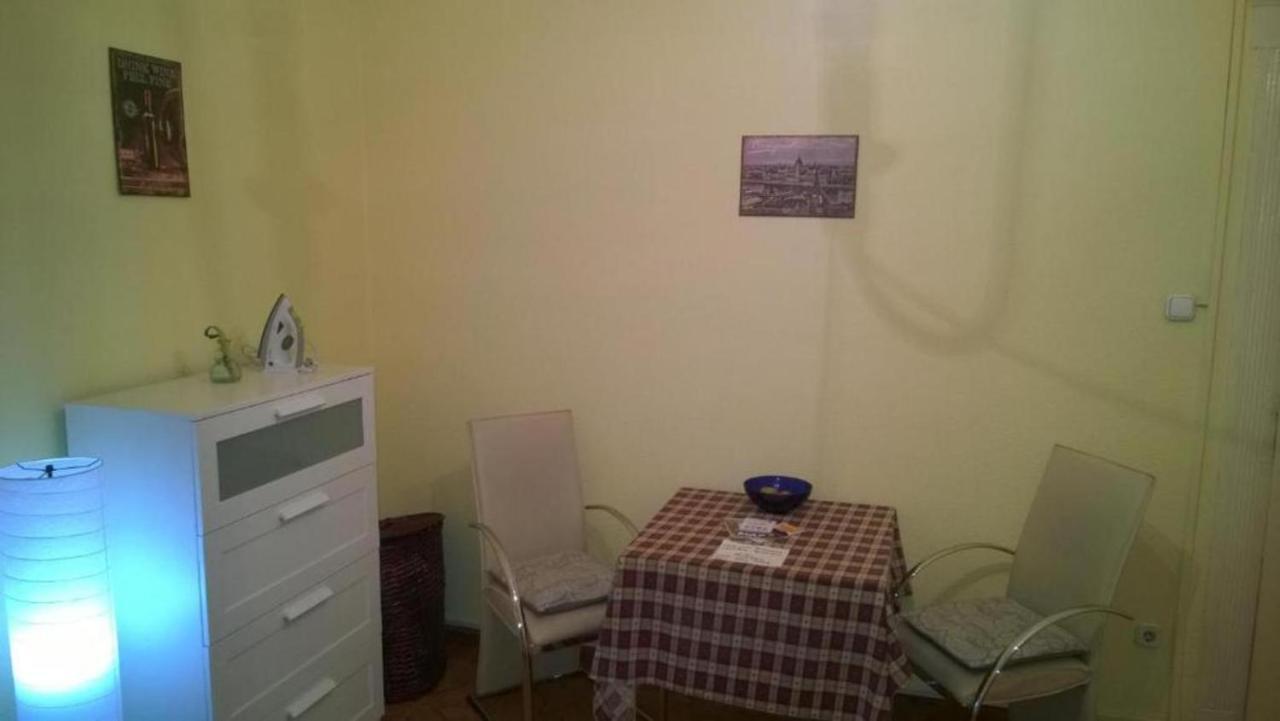 White Ship Apartman Budapest Extérieur photo